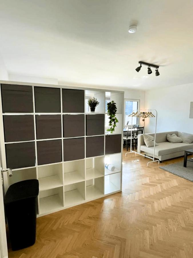 Cozy Apartment With Kitchen + Balcony New! Есен Екстериор снимка